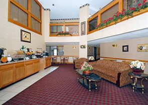 Red Roof Inn & Suites lobby Hermitage, PA